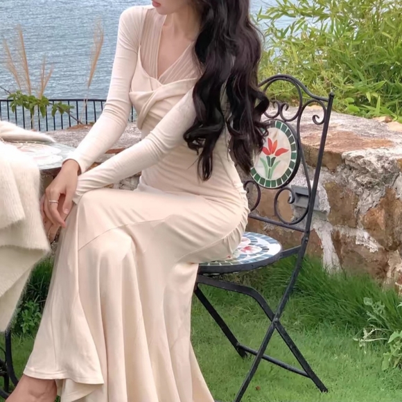 Dress - Picture 2 of 3